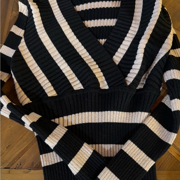 INC black and gold knit spandex body hugging striped sweater size large L - Picture 6 of 8